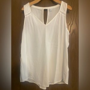 Never worn-lightweight tank